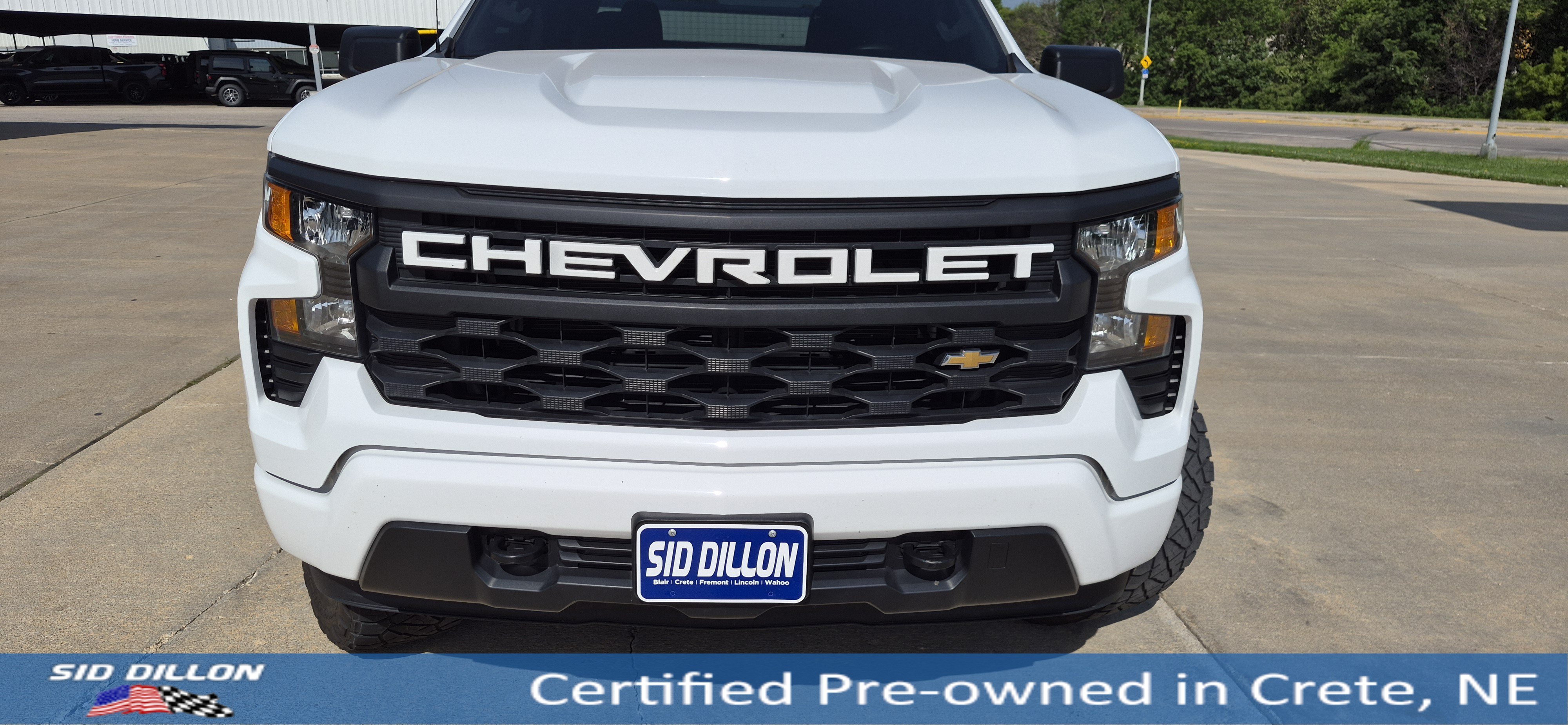Used 2023 Summit White Chevrolet Custom image 12