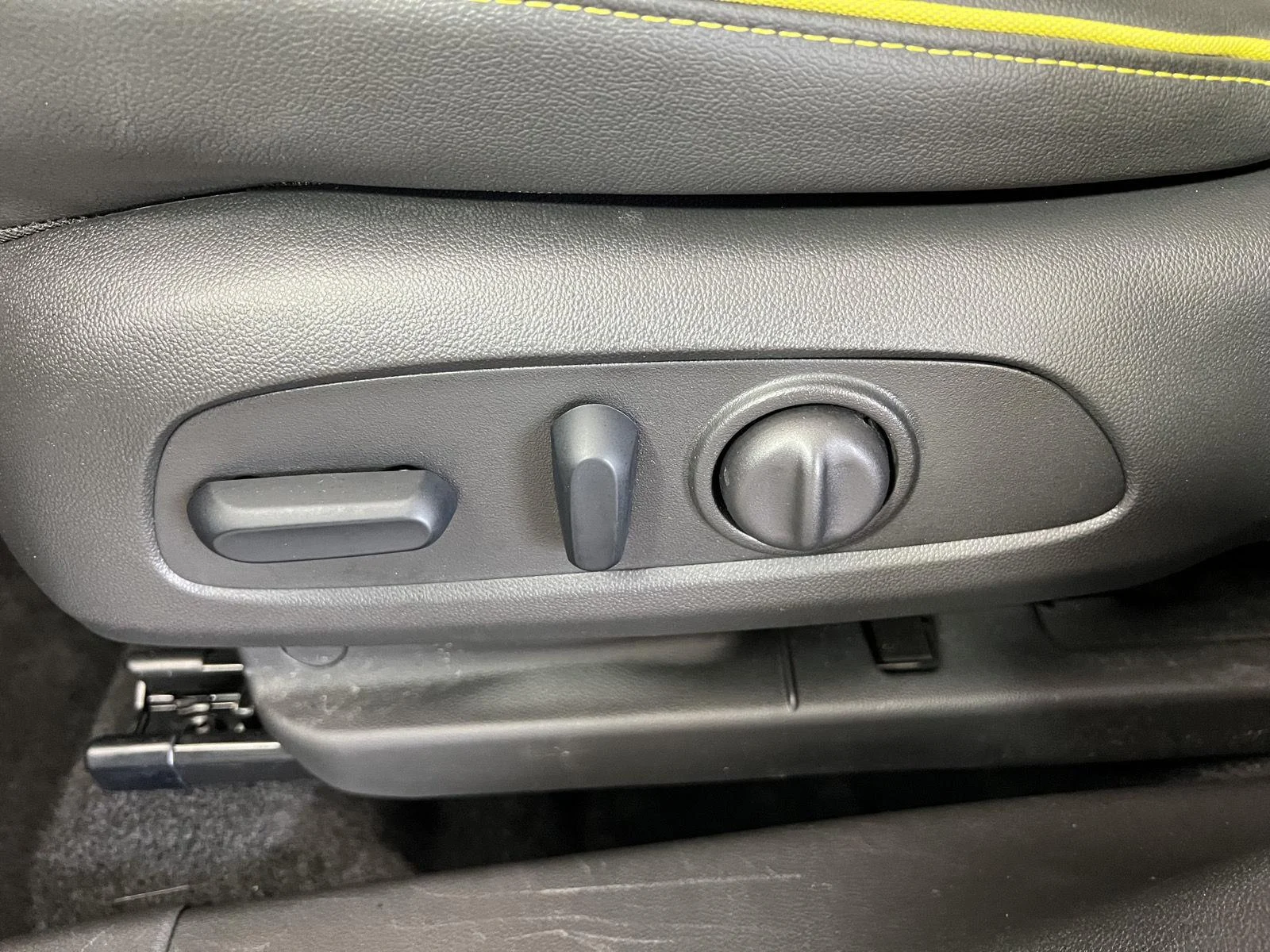 Used 2025 Sterling Gray Metallic Chevrolet ACTIV image 12