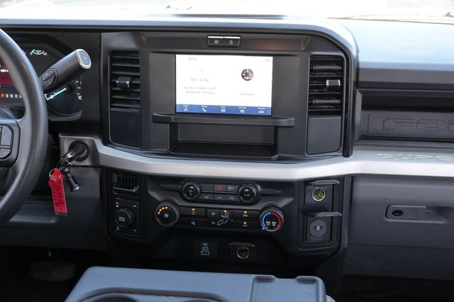 Used 2025 White Ford XL image 22