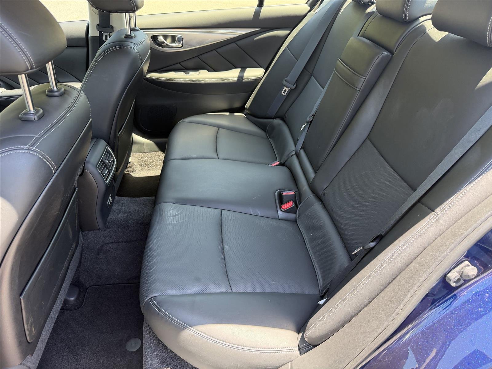 Used 2023 Grand Blue INFINITI LUXE image 25
