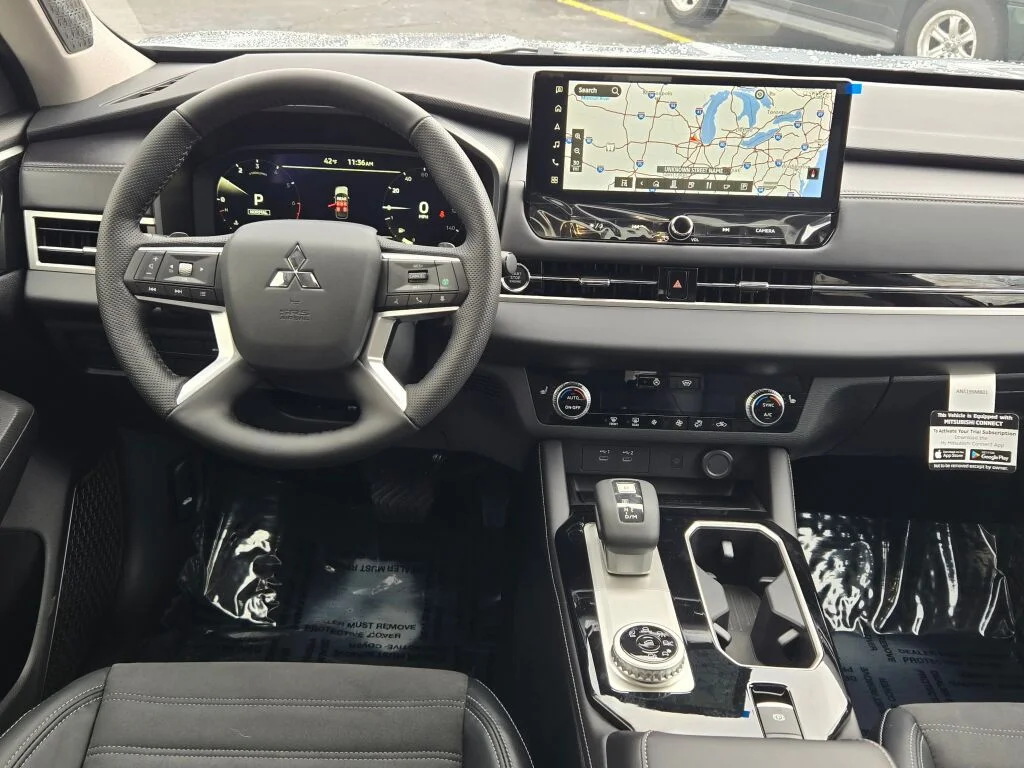 New 2026 Gray Mitsubishi SE image 14