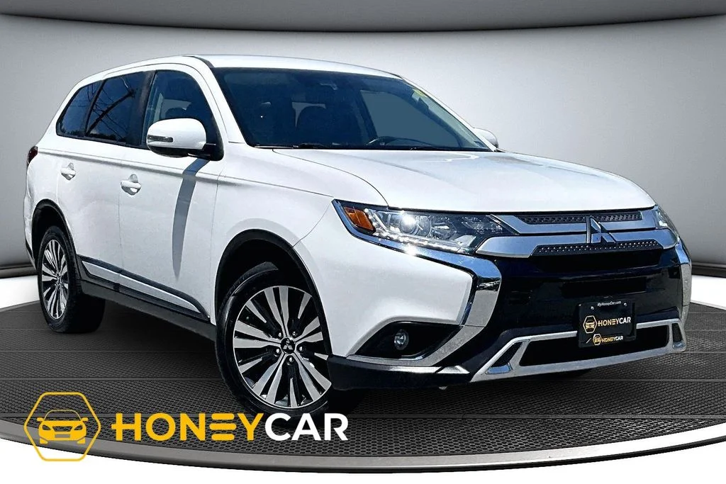 Certified Used 2020  Mitsubishi SE image 1