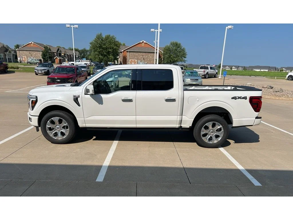 New 2026 Star White Metallic Tri-Coat Ford Platinum® image 5