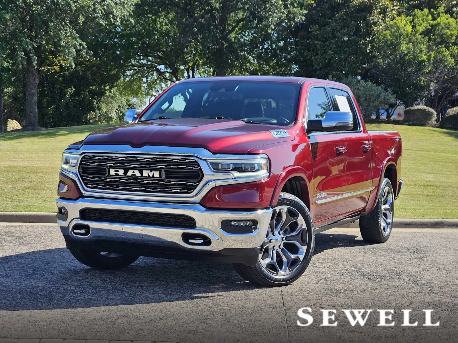 2023 RAM 1500 Limited 4x4 Crew Cab 5'7's photo