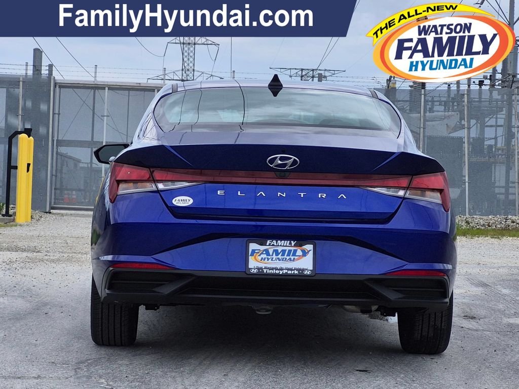 Certified Used 2023 Blue Hyundai SEL image 5