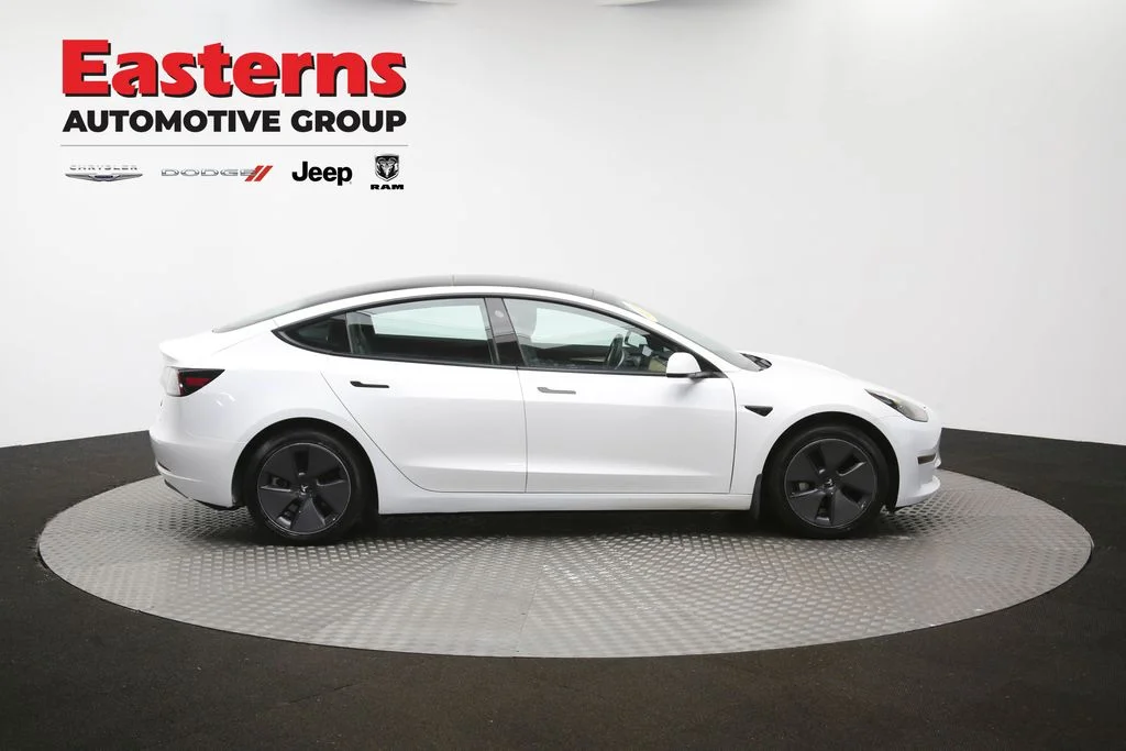 Used 2021 White Tesla Standard Range Plus image 39