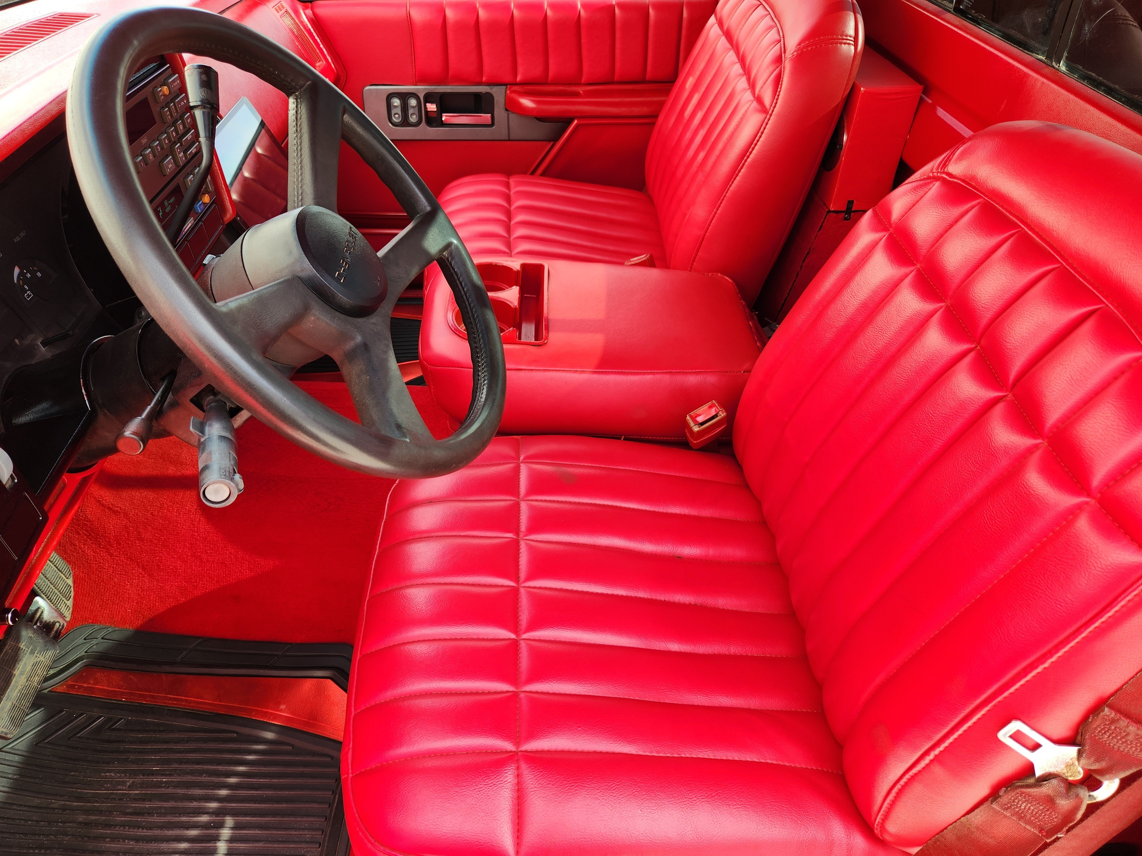 Used 1990 Red Chevrolet REG CAB 2WD 133WB image 14