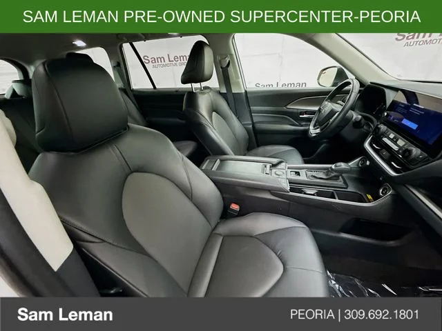 Used 2024 Beige Toyota XLE image 29