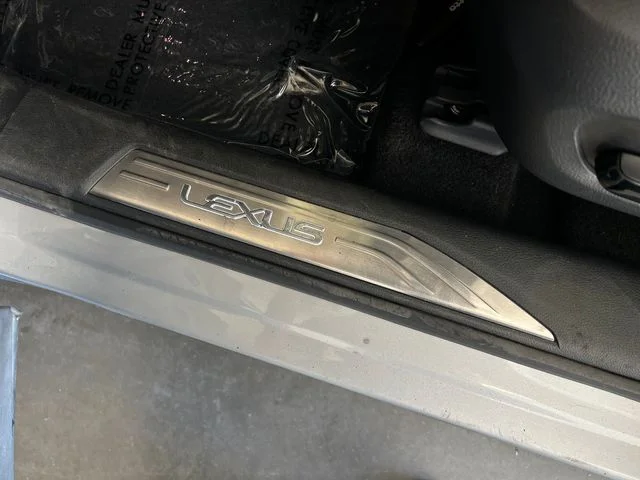Certified Used 2025 Iridium Lexus 450h+ Luxury image 40