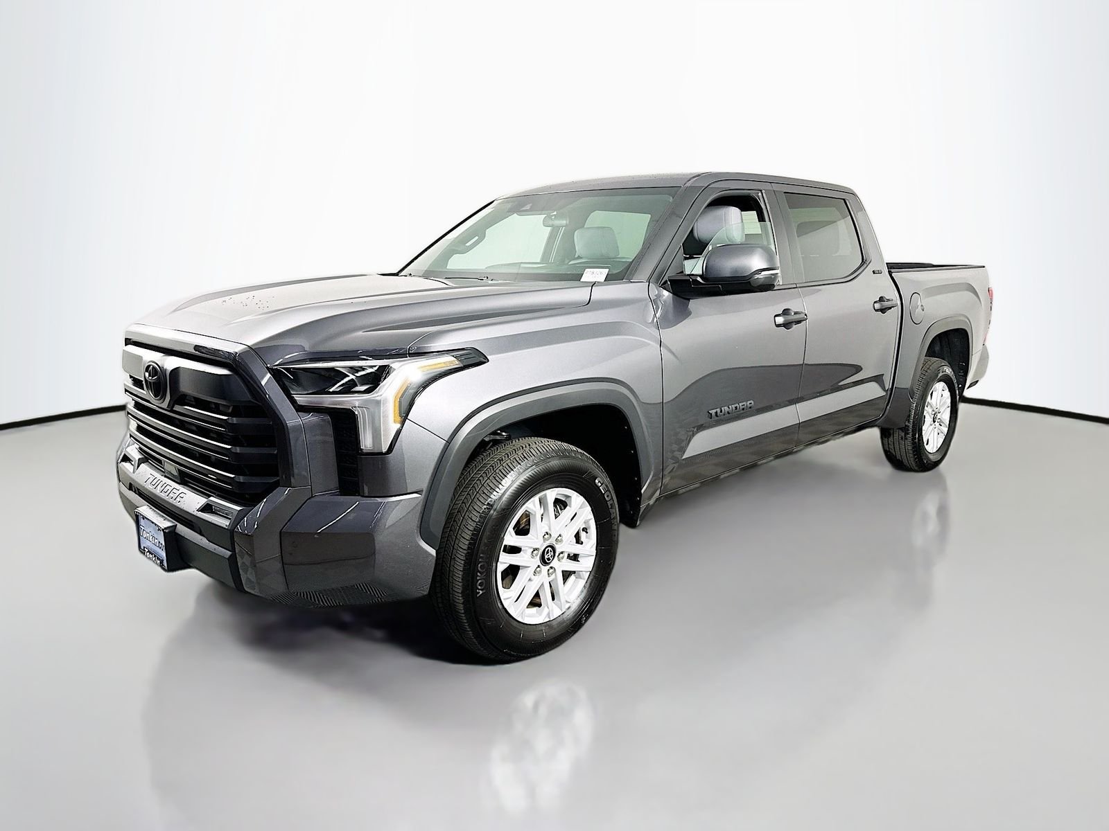 Used 2025 Magnetic Gray Metallic Toyota SR5 image 3