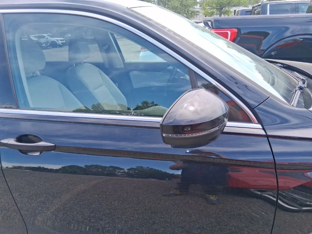 Used 2021 Black Volkswagen 2.0T SEL image 10