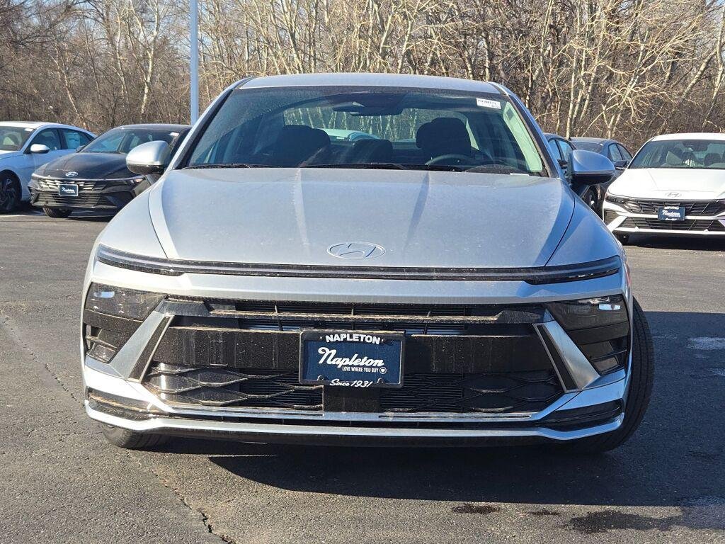 New 2026 Silver Hyundai SEL Sport image 4