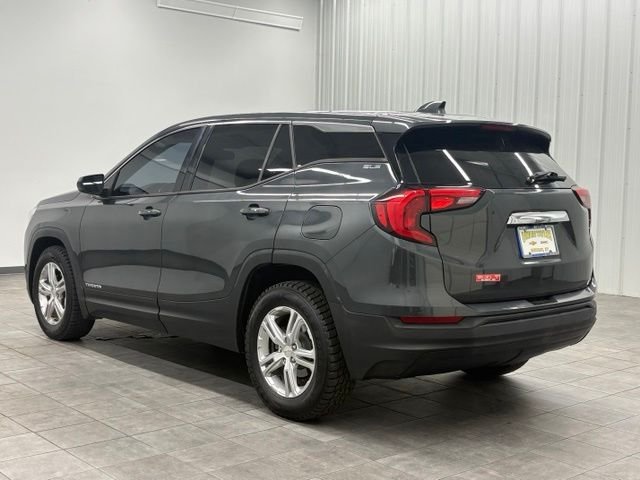 Used 2018 Gray GMC SLE image 4