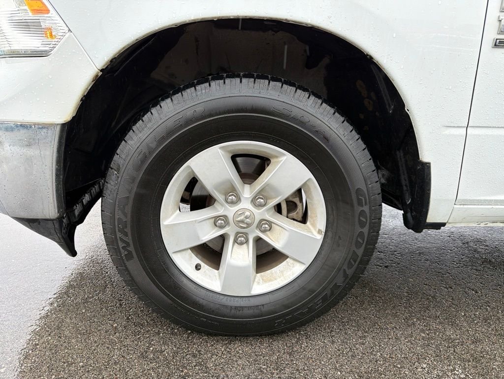 Used 2023 White Ram SLT image 18