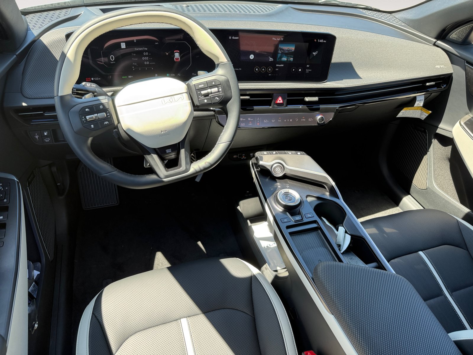 New 2026 Wolf Gray Kia GT-LINE image 15
