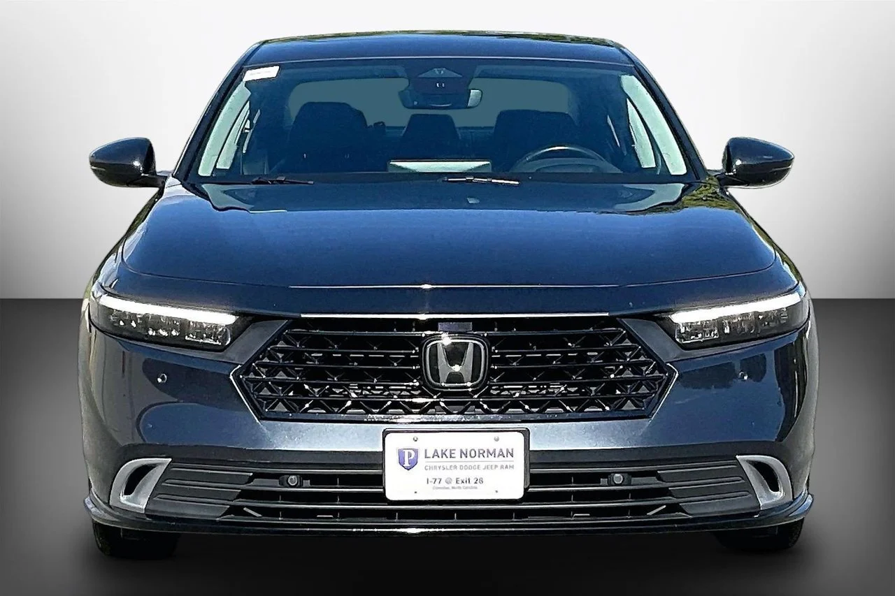 Certified Used 2023  Honda Touring image 3
