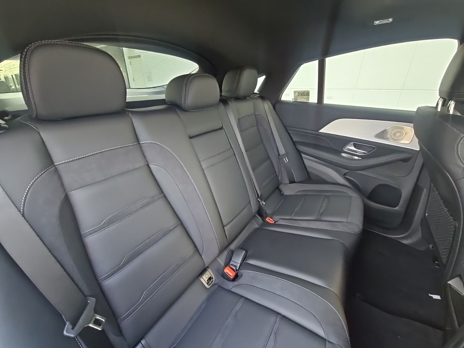 New 2026 MANUFAKTUR Alpine Grey Mercedes-Benz GLE 53 AMG® image 4