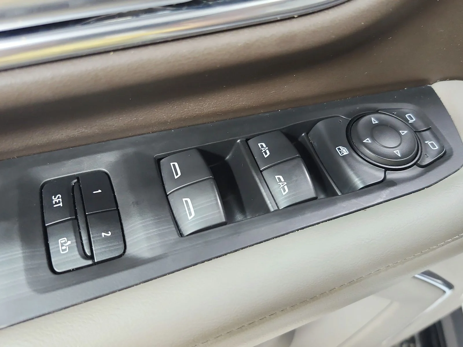 Used 2021 White Chevrolet LT image 39