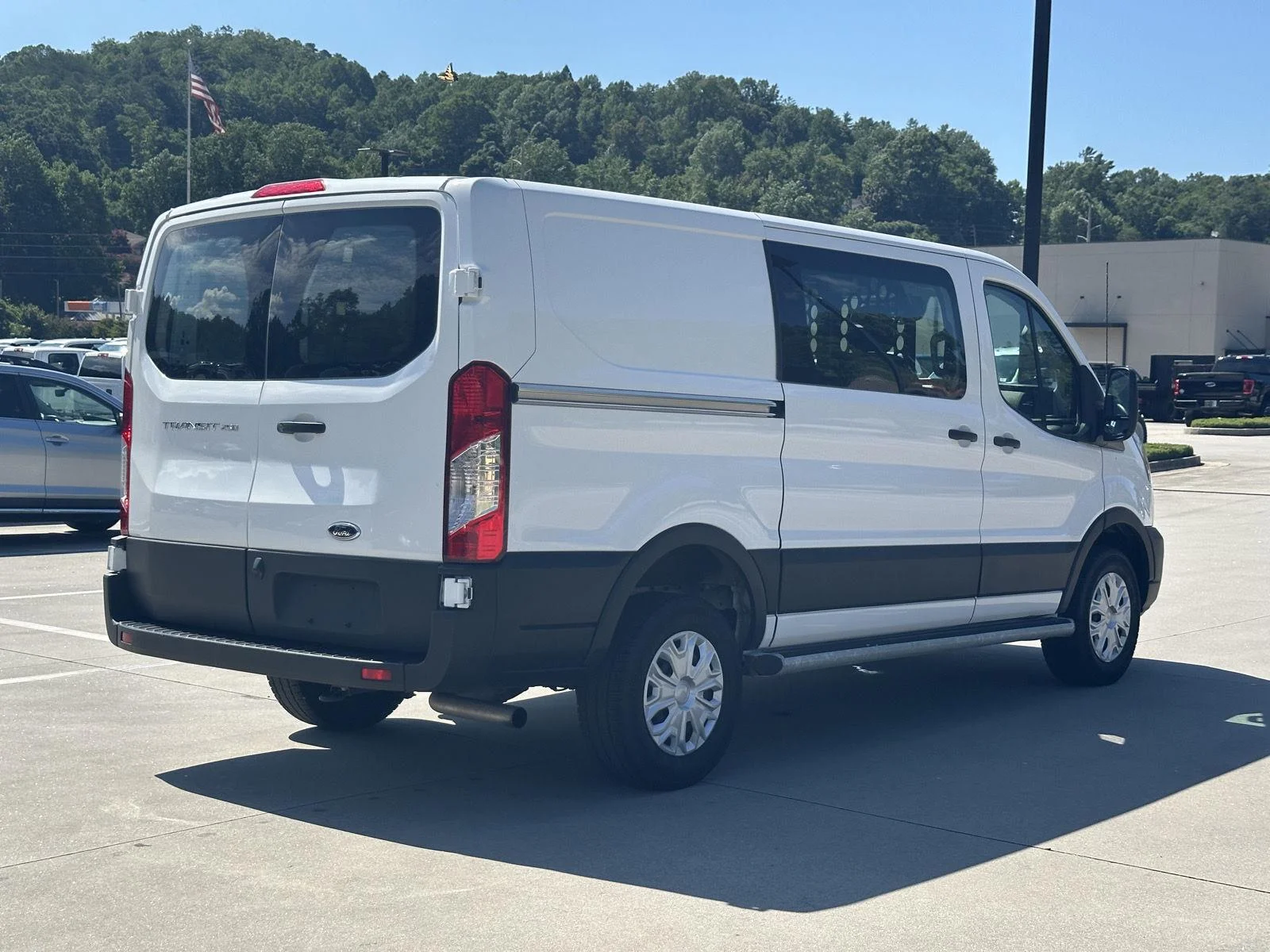Used 2025 Oxford White Ford  image 7