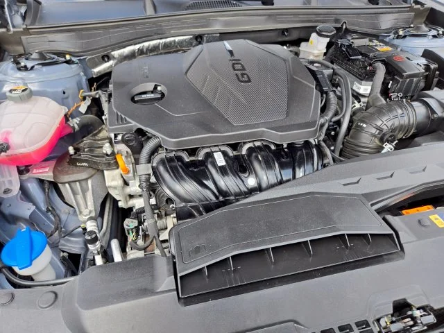 Used 2025 Blue Hyundai SEL image 21
