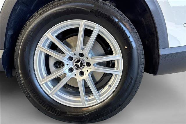 New 2026 Polar White Mercedes-Benz GLC 300 image 59