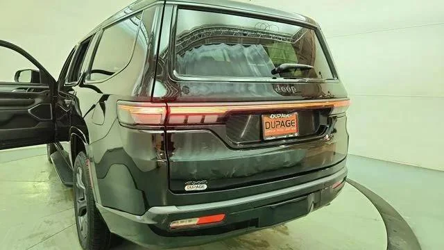 New 2026 High Gloss Black Exterior Paint Jeep Grand Wagoneer image 15