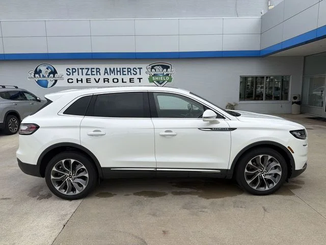 Used 2023 White Lincoln Reserve image 11