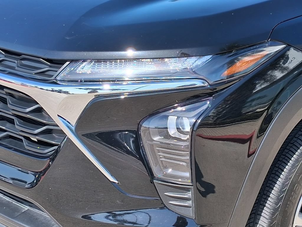 Used 2025 Mosaic Black Metallic Chevrolet LS image 7
