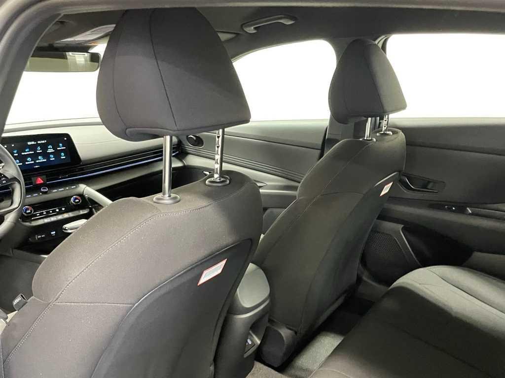 New 2025 Abyss Black Hyundai SEL Sport image 24