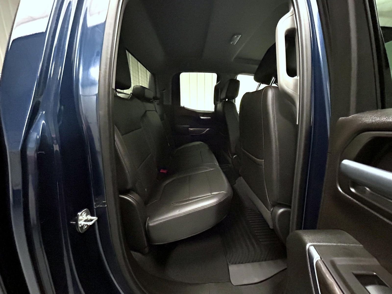 Used 2020 Blue Chevrolet LTZ image 18