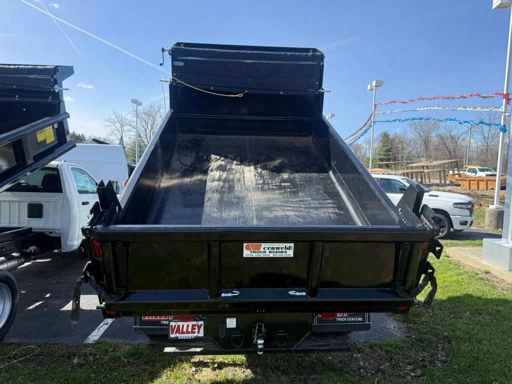 Used 2022 White Chevrolet DUMP image 5