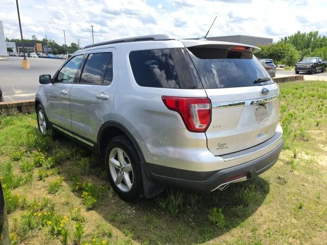 Used 2018 Silver Ford XLT image 3