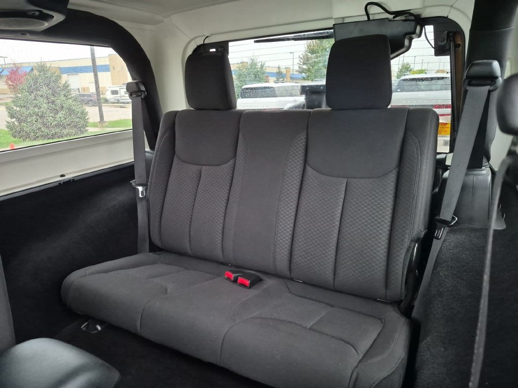 Used 2014 Gray Jeep Sport image 21