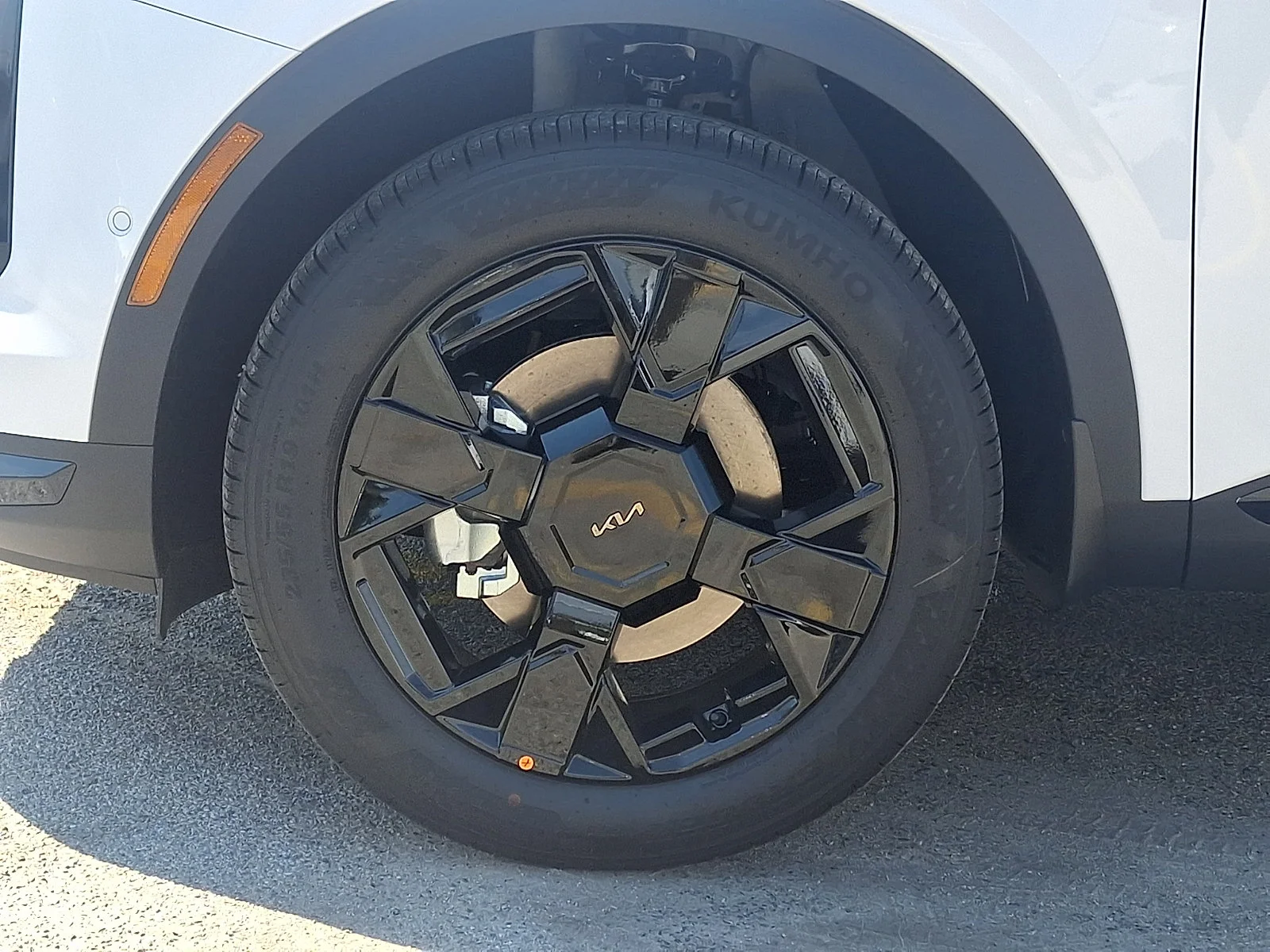 New 2027 White Kia X-Line image 7
