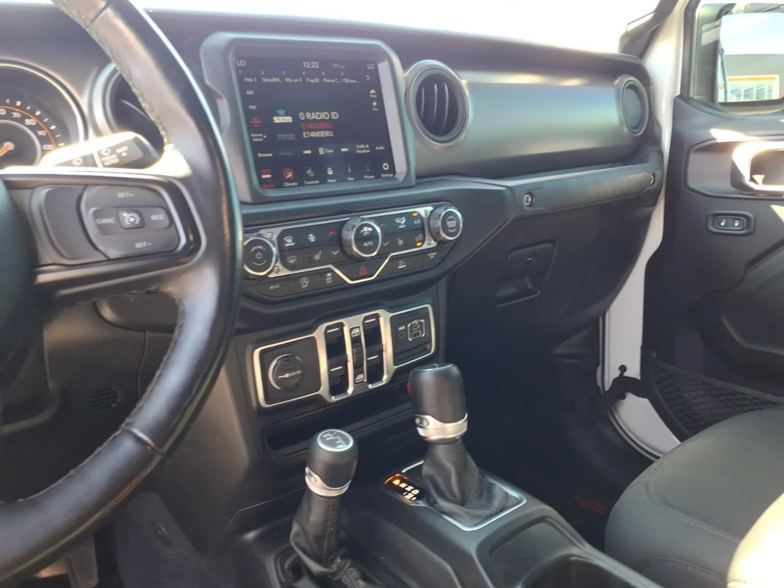 Used 2022 Bright White Clearcoat Jeep Sport S image 24
