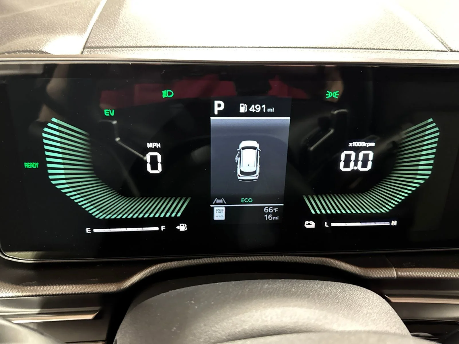 New 2026 Steel Gray Kia LX image 17