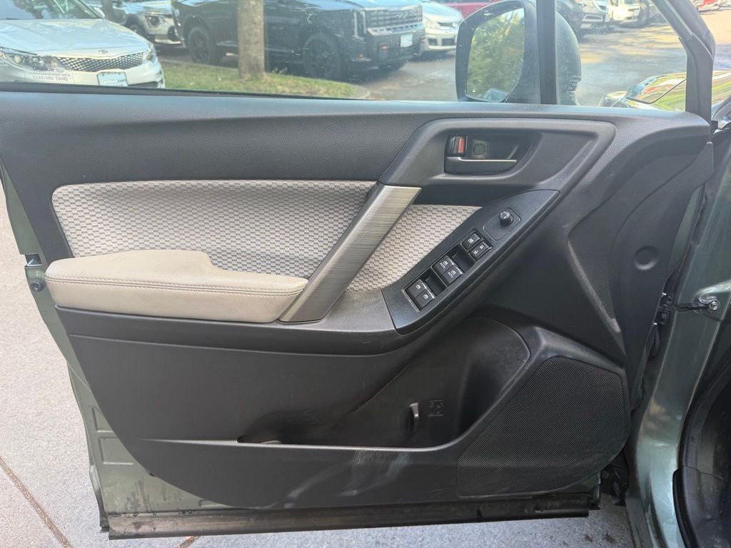 Used 2017 Jasmine Green Metallic Subaru 2.5i image 10
