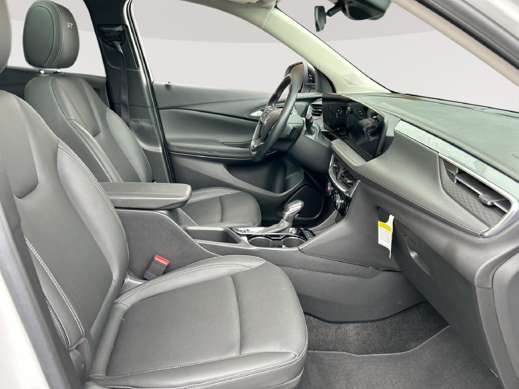 Used 2024 Off-white Buick Sport Touring image 29