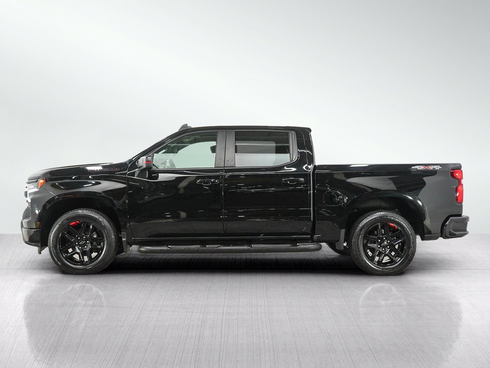 Used 2024 Chevrolet Silverado 1500 RST with VIN 1GCUDEED7RZ340785 for sale in White Bear Lake, Minnesota