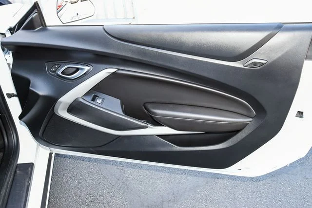 Used 2017 White Chevrolet 1LS image 21