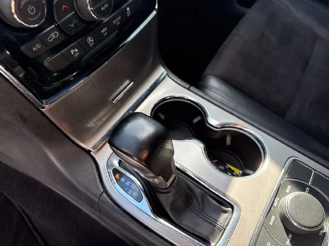 Used 2022 White Jeep Laredo X 4x4 image 29