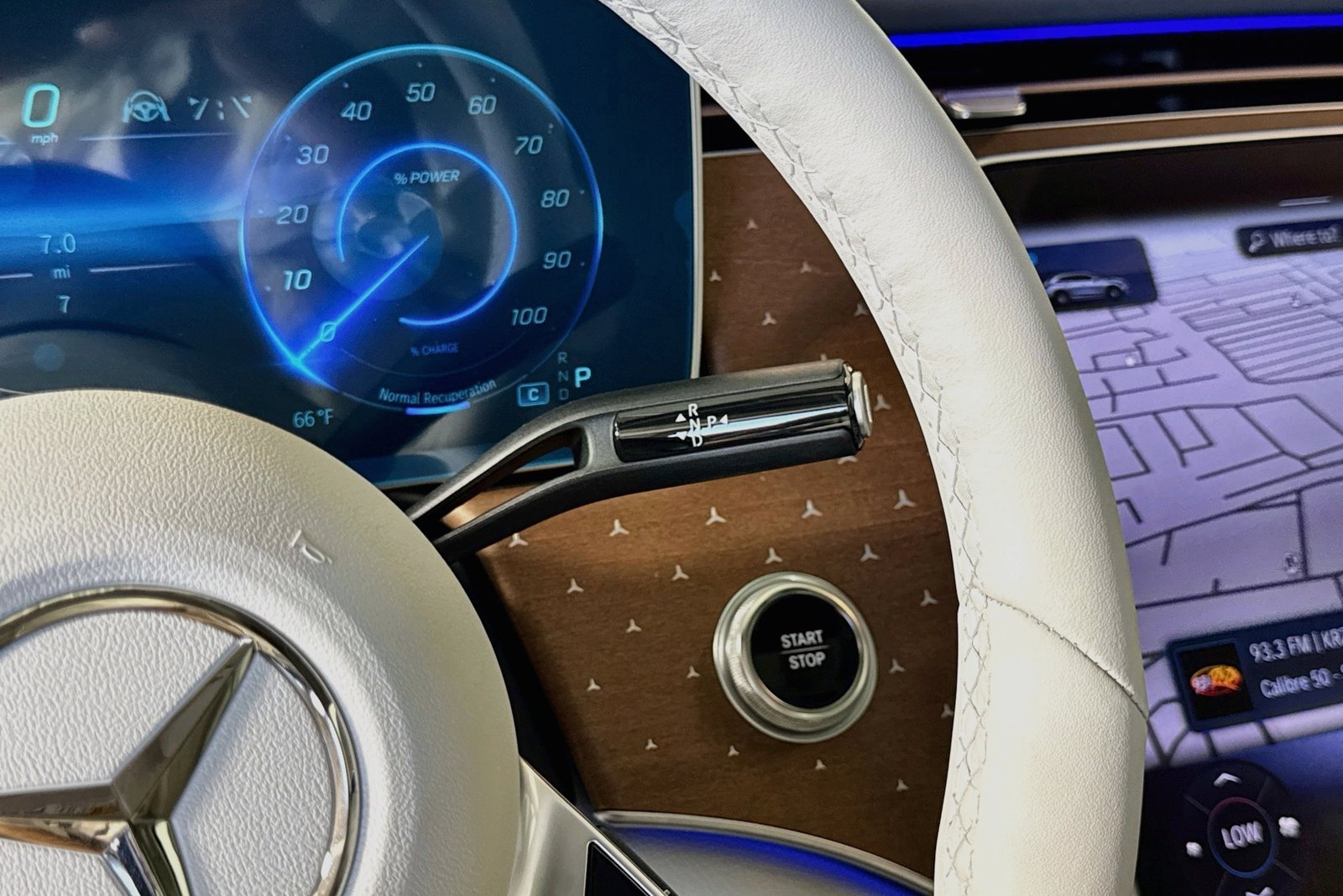 New 2027 Twilight Blue Metallic Mercedes-Benz EQE 320+ image 15