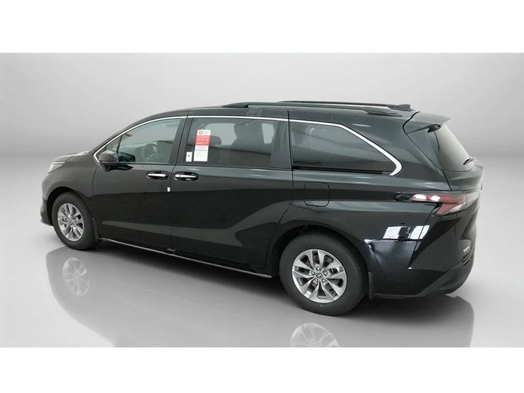 New 2026 Midnight Black Metallic Toyota XLE image 4