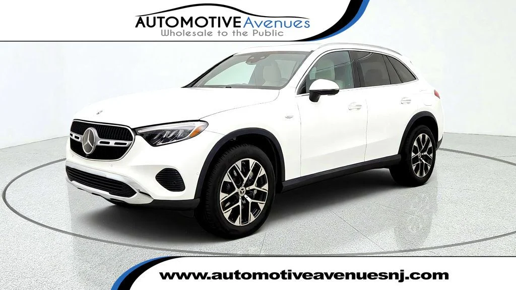 2025 Mercedes-Benz GLC