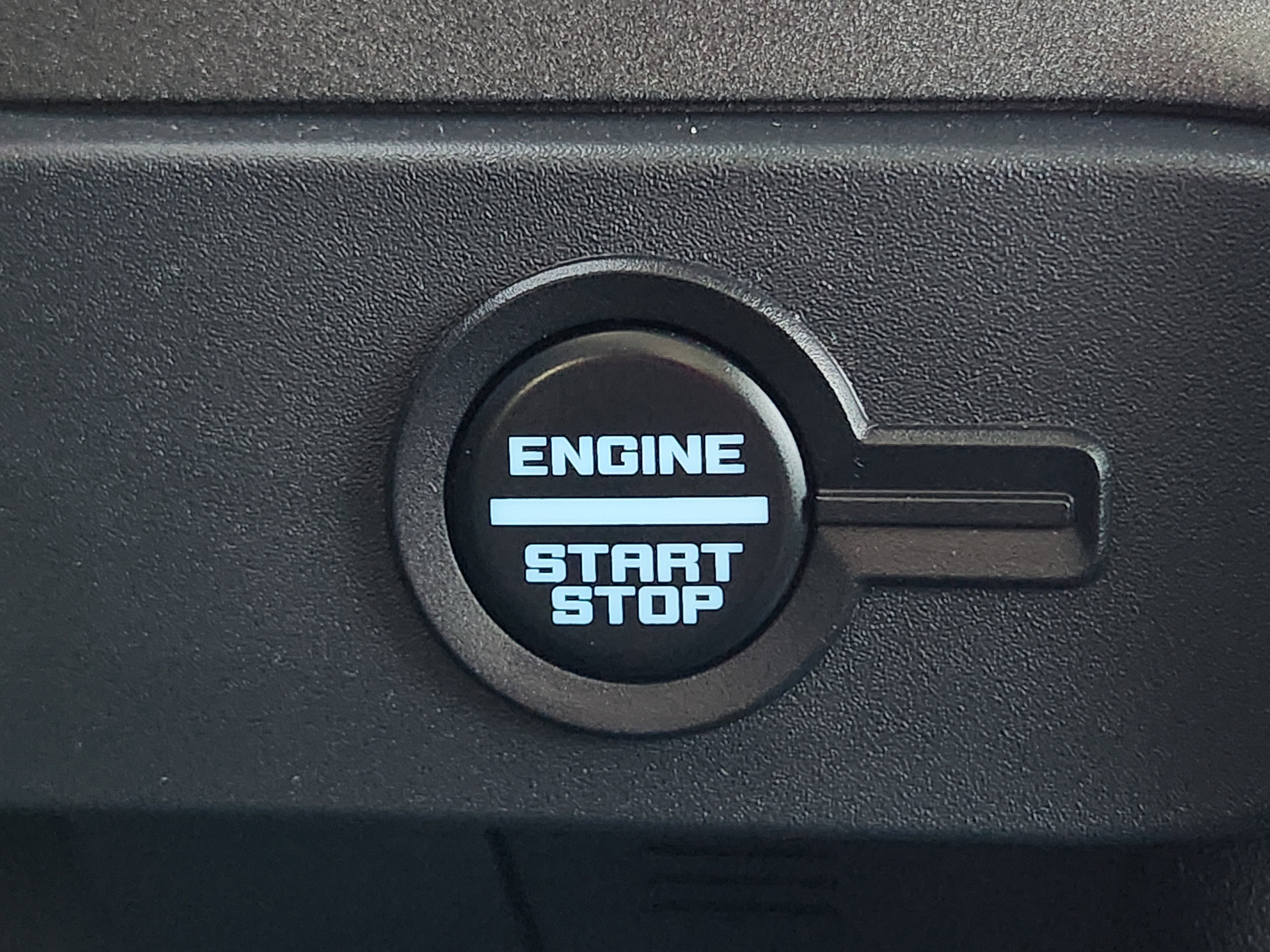 Used 2025 Desert Sand Ford Badlands image 23