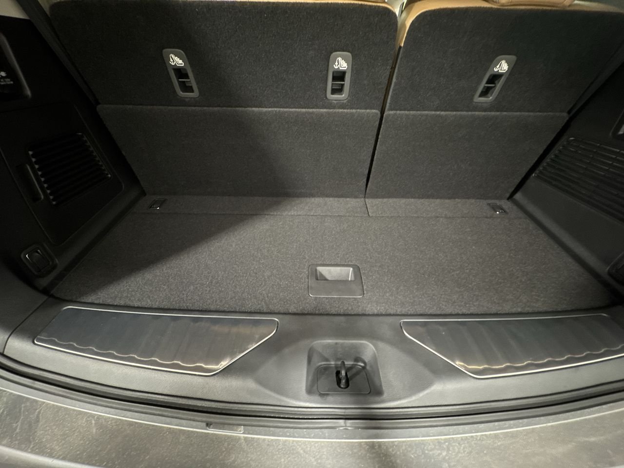 2025 INFINITI QX80 Sensory 4WD - Photo 31