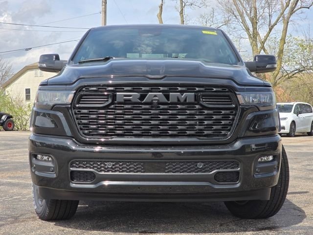 New 2026 Diamond Black Crystal Pearl-Coat Exterior Paint RAM Big Horn/Lone Star image 3