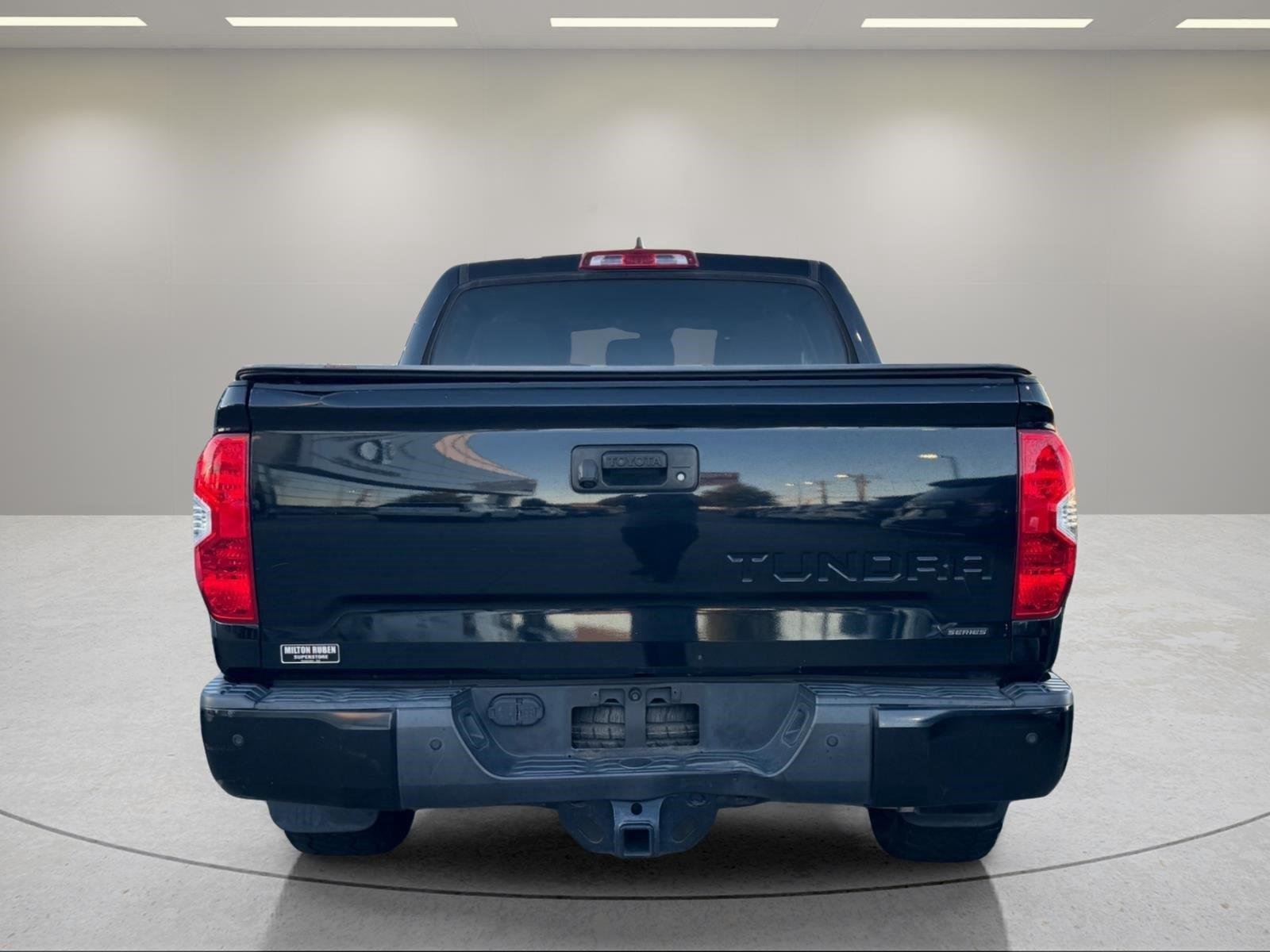 Used 2021 Midnight Black Metallic Toyota SR5 image 8