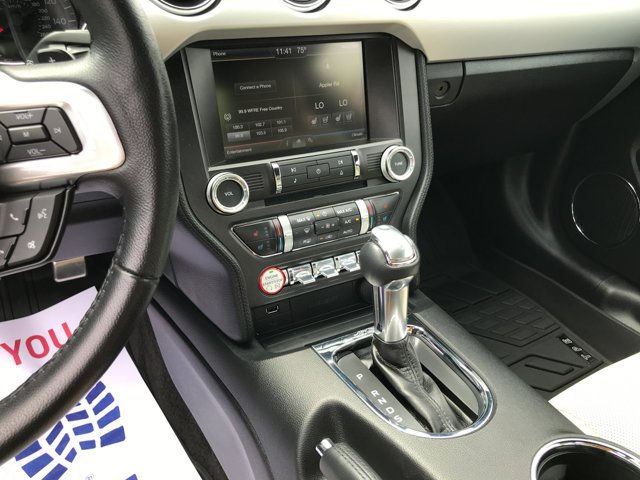 Used 2015 Magnetic Metallic Ford GT Premium image 17