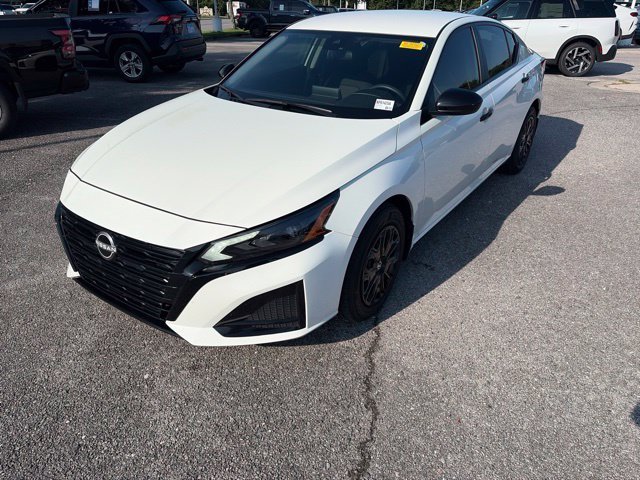 Used 2025 White Nissan 2.5 S image 1